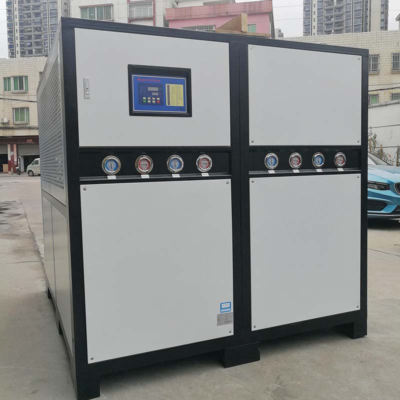 जपानी ग्राहकाने ऑर्डर केलेले टेलर-मेड 50HP एअर-कूल्ड चिलर